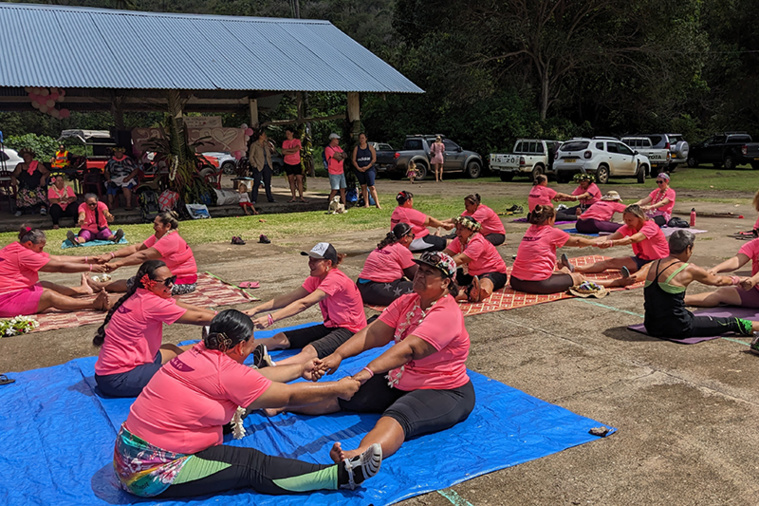 Journée rose et festive à Nuku Hiva