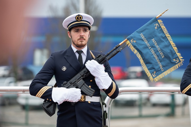 Prise d'armement pour essais du patrouilleur Teriieroo a Teriierooiterai lors d'une cérémonie à Boulogne-sur-Mer le 9 mars. Crédit photo Marine Nationale