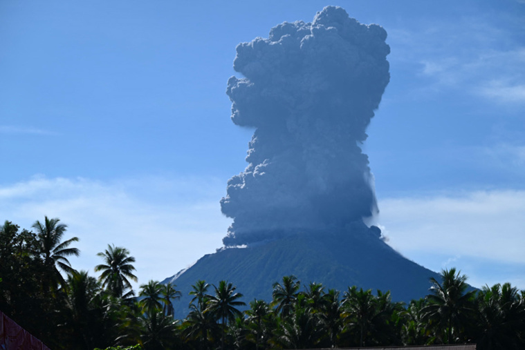 Handout / Center for Volcanology and Geological Hazard Mitigation (PVMBG) / AFP
