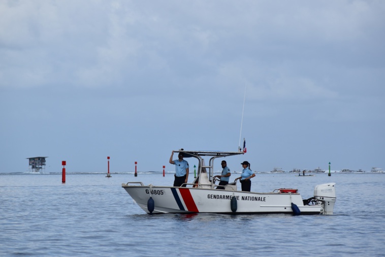 La brigade nautique veille sur l’Aranui et Hava’e
