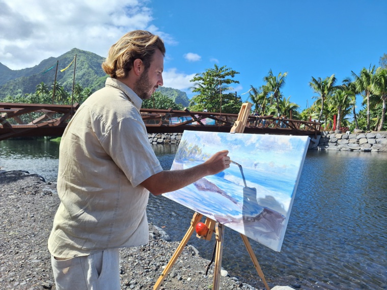 Un peintre en escale à Teahupo’o