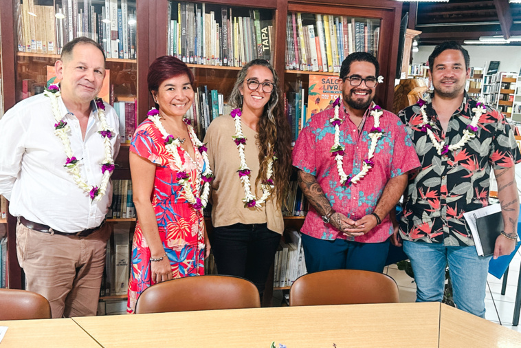 Paul Leandri (Chef de Mission MAC/ Haut commissariat), Jasmina Liant (enseignante au CLEM), Marie Kops (AETI), Vaitua Tokoragi (Directeur de Te Fare Tahiti Nui) et Hitiura Mervin (Chargé de mission au ministère de la culture).