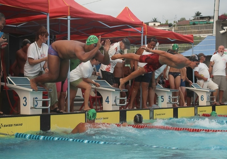 Les bonnets verts de I Mua se sont avantageusement fait remarquer dans le bassin de Pater en remportant les Interclubs 2024 toutes catégories.