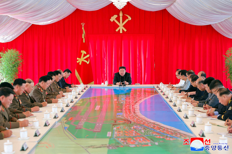 STR / KCNA VIA KNS / AFP