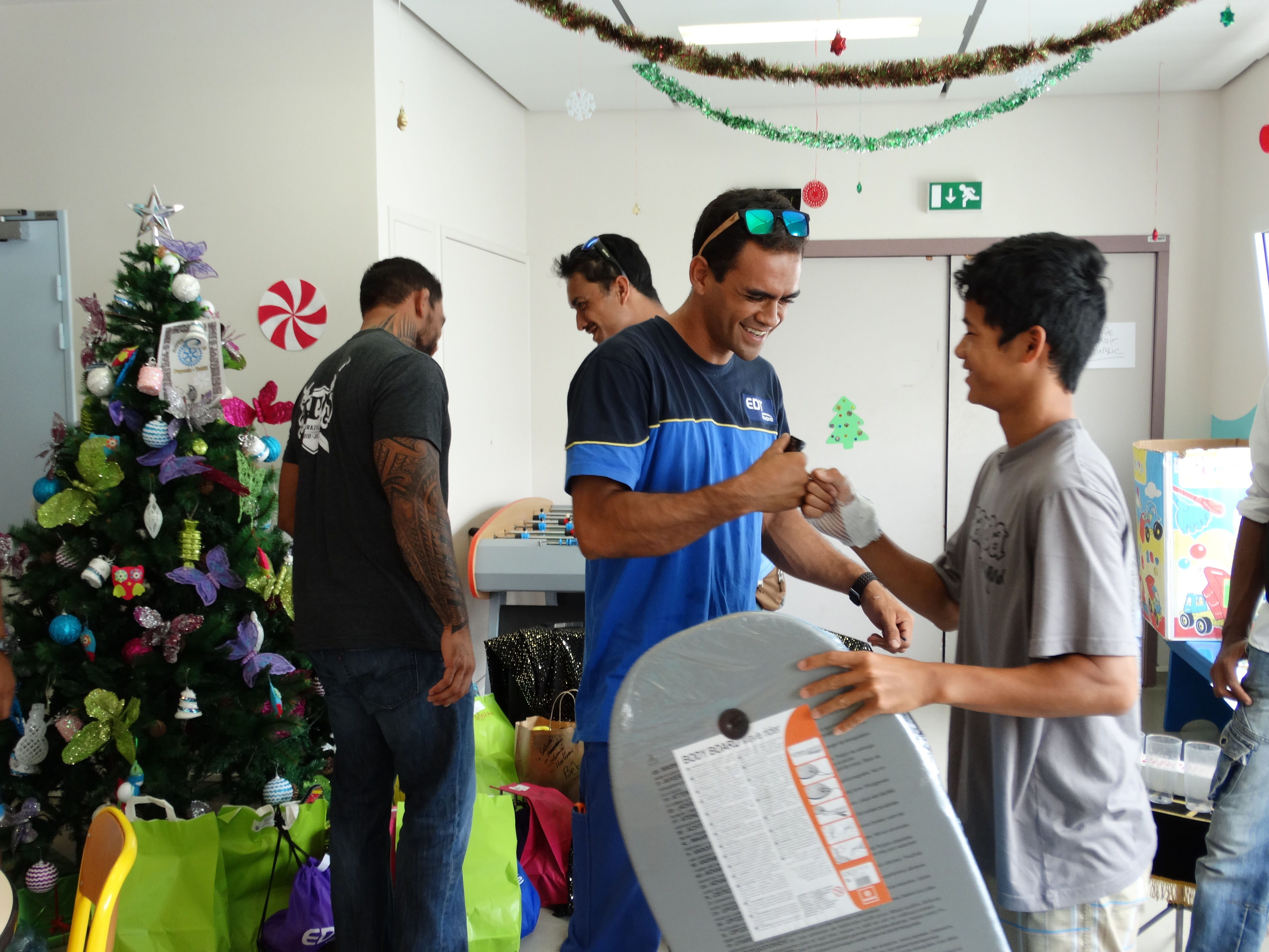 EDT emmène des champions au chevet des enfants malades