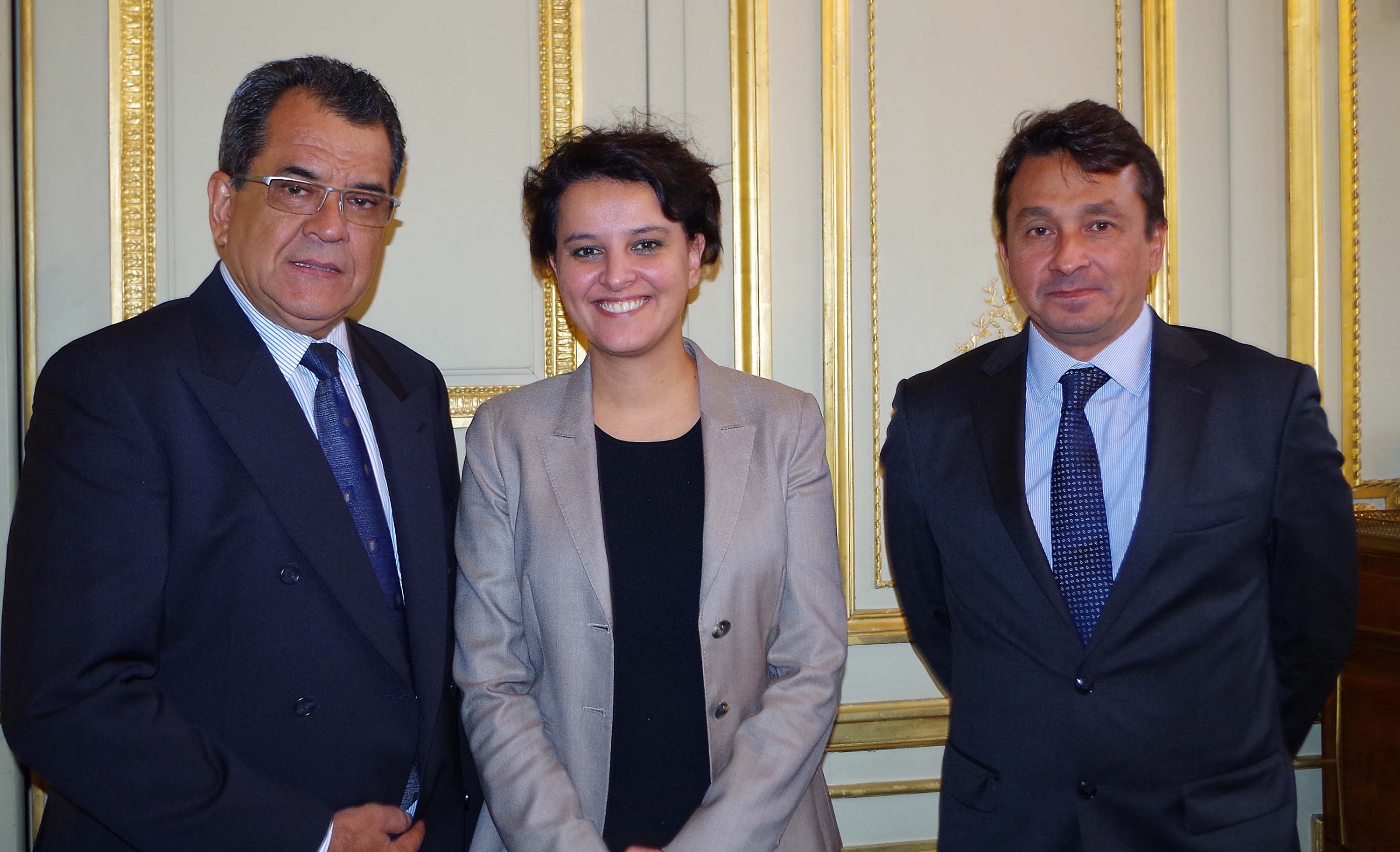 Edouard Fritch rencontre Najat Vallaud-Belkacem à Paris