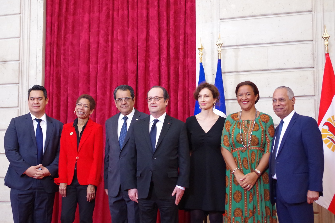 Fritch et Hollande signent "l'accord de l'Elysée"