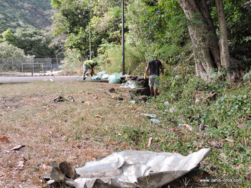 Les déchets étaient nombreux, ce mercredi, dans la vallée de Titioro.