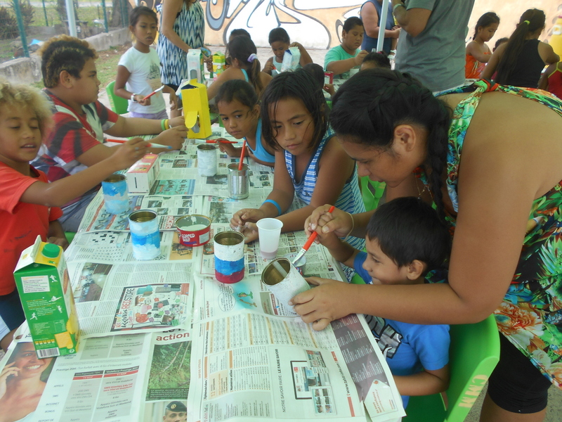 Moorea : Atelier "recyclage" pour 20 enfants de Nuuroa