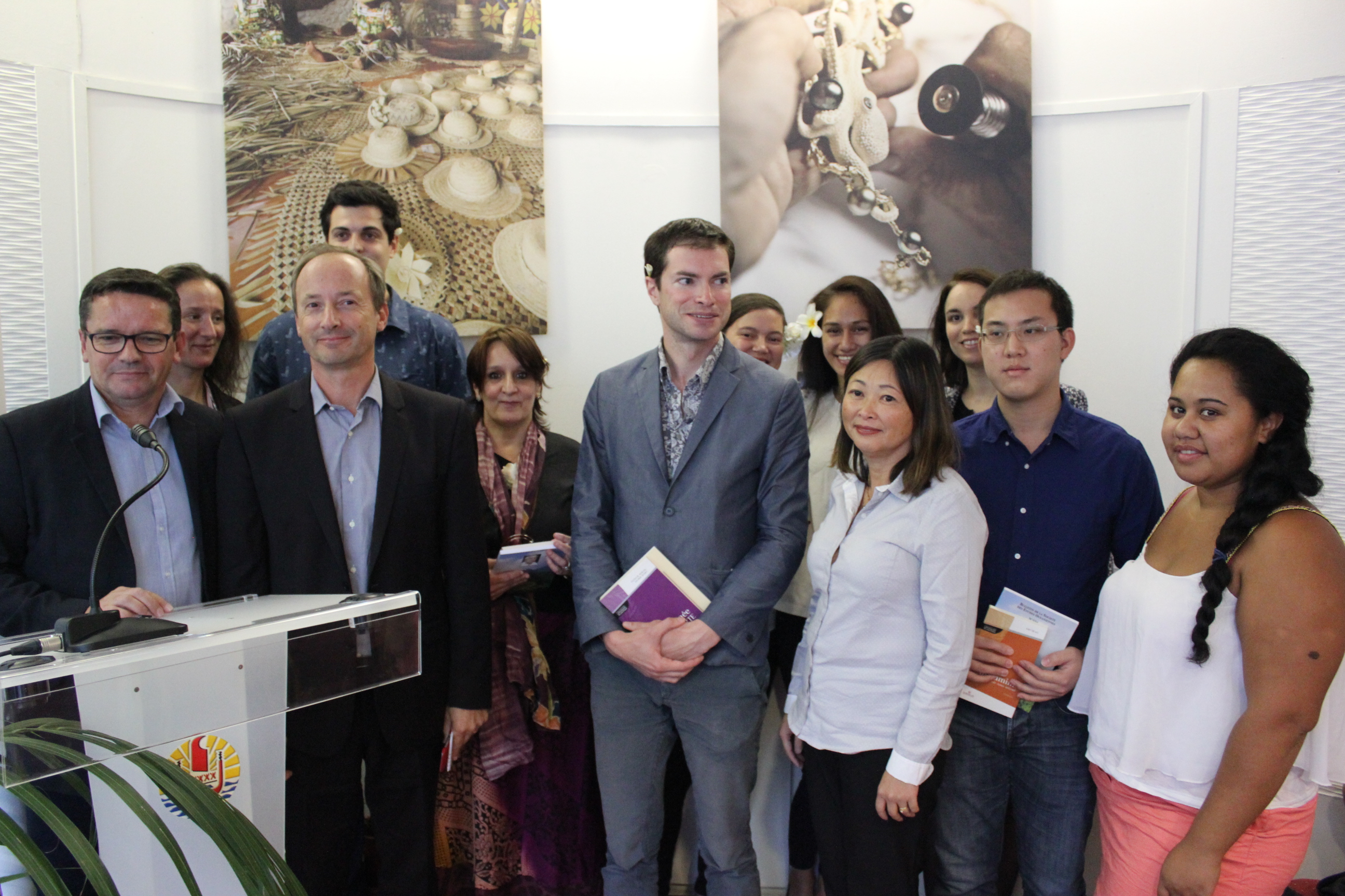 La remise des prix aux lauréats du concours littéraire de la Délégation de la Polynésie française s'est tenue jeudi à Paris, dans les locaux du boulevard Saint-Germain.