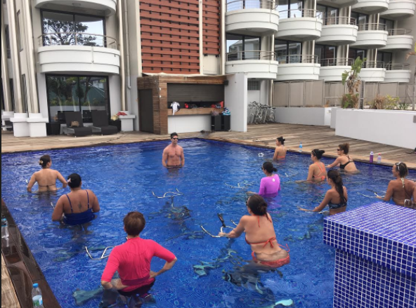 Réouverture de l'hôtel Tahiti Nui, les cours d'aquabike ont repris