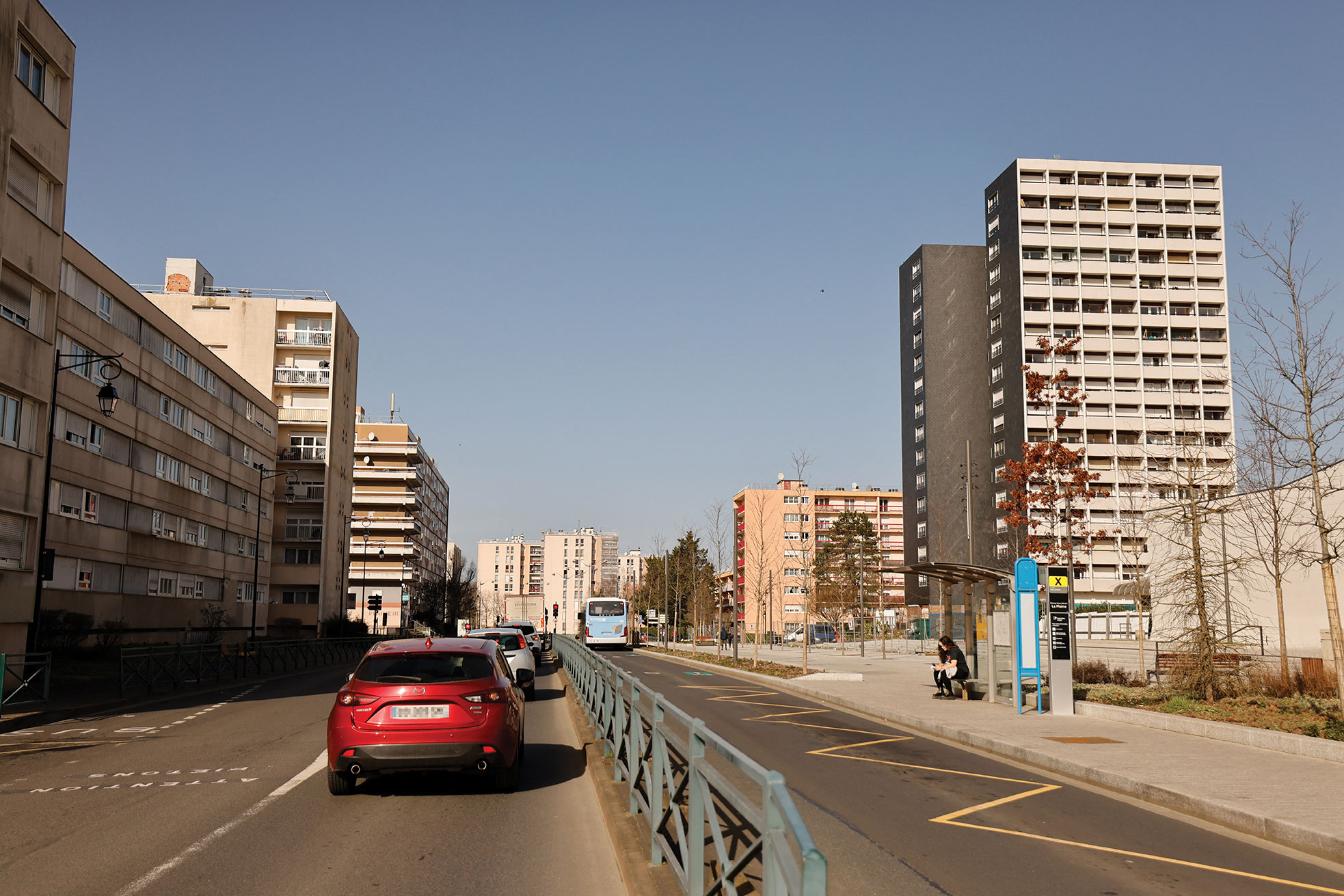 Les participants à cette rixe sont majoritairement originaires du quartier des Cinéastes à Epinay-sous-Sénart et du quartier du Vieillet à Quincy-sous-Sénart, en rivalité "depuis des années".