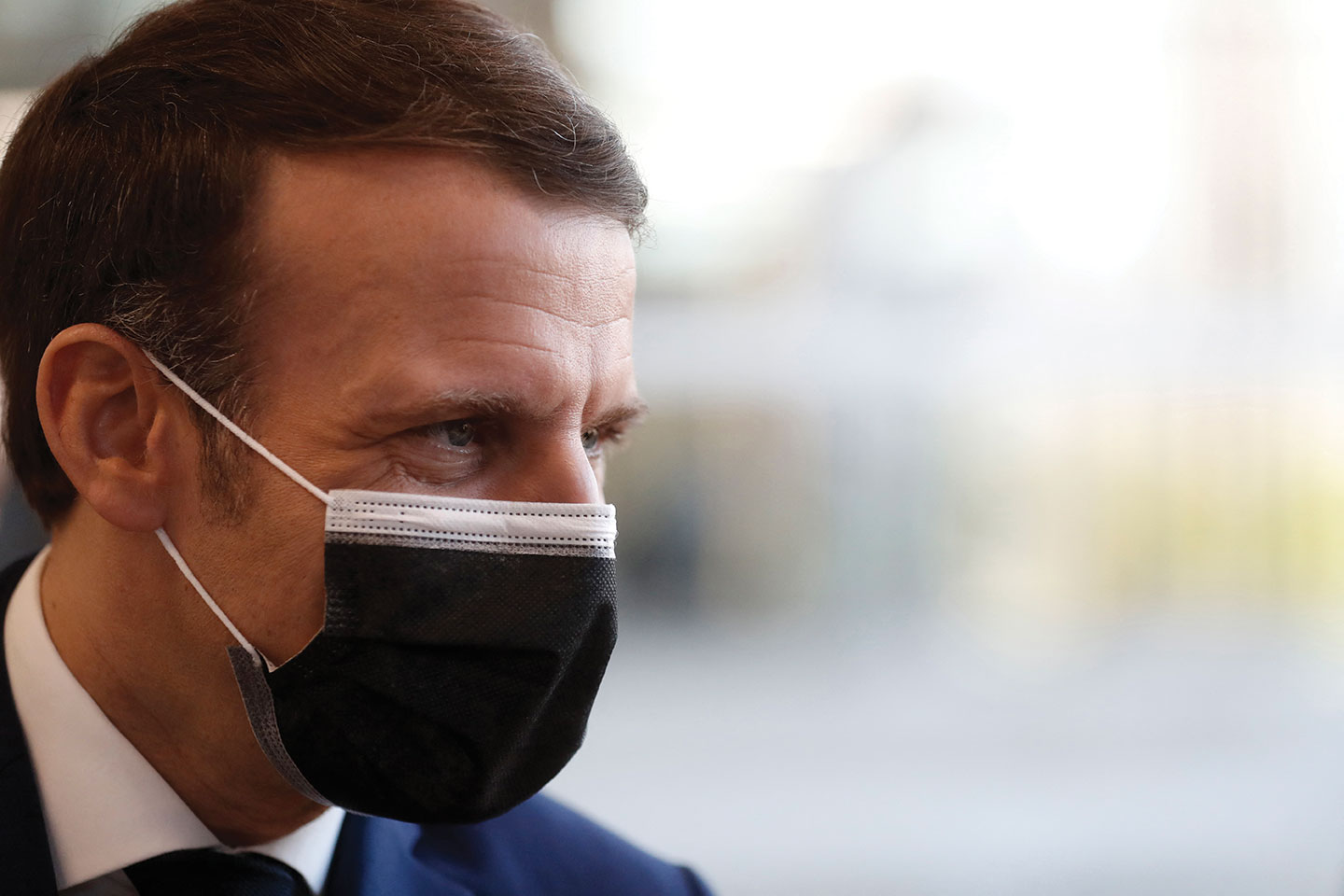 Covid-19: Macron demande de tenir "encore quatre à six semaines"