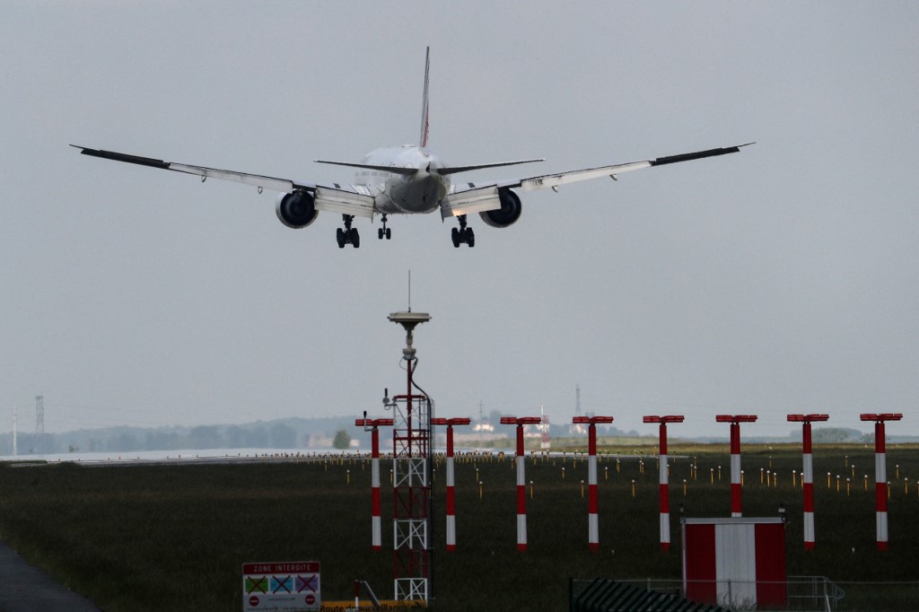 Fausse alerte à la bombe: à Roissy CDG, aucun explosif dans l'avion venu du Tchad