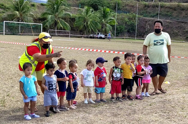 Nuku Hiva : les élèves de Patoa à fond dans le cross