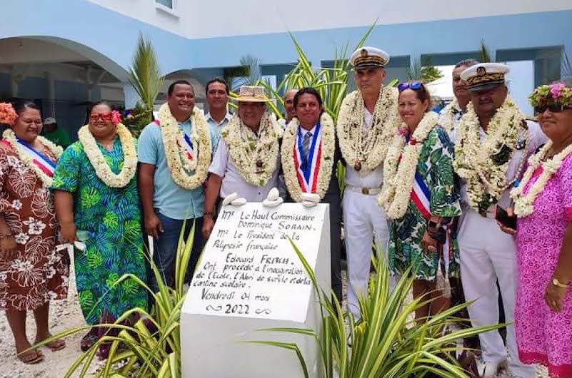 Pendant trois jours, une délégation Etat-Pays s'est déplacée aux Tuamotu et a visité les atolls de Takaroa, Arutua, Anaa, Hikueru et Hao.