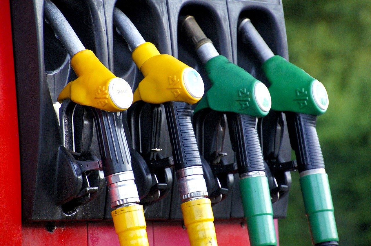 Baisse des prix des carburants en France, après des mois de hausse