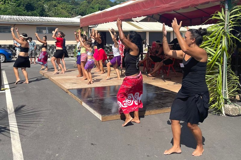 À Raiatea, les élèves connaissent la chanson