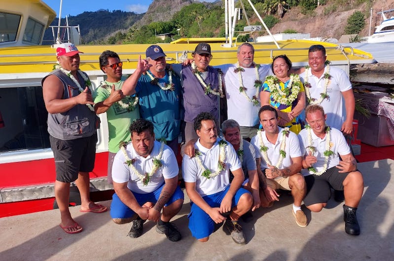 Mardi à Hiva Oa, une cérémonie a officialisé la remise des clés de la navette par la flottille administrative du Pays au nouvel équipage.