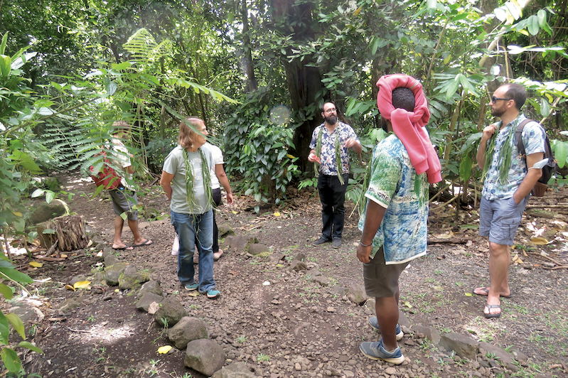 Des linguistes en immersion culturelle à Moorea