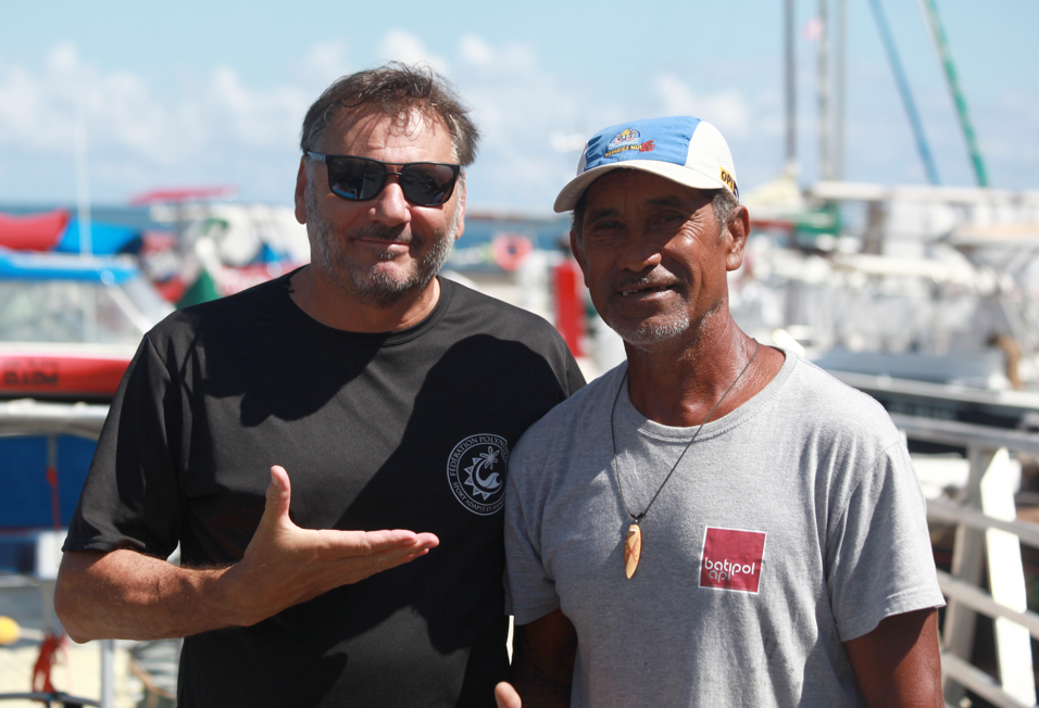 Alain avec Nefi, entraîneur fédéral. Crédit : Alain Mercadieu.