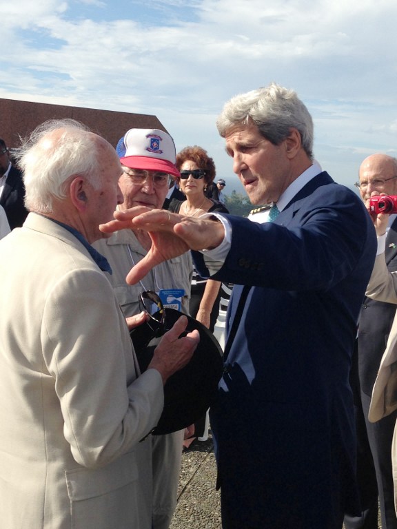 Dans le Pacifique, Kerry s'est plongé au coeur de la Seconde Guerre mondiale