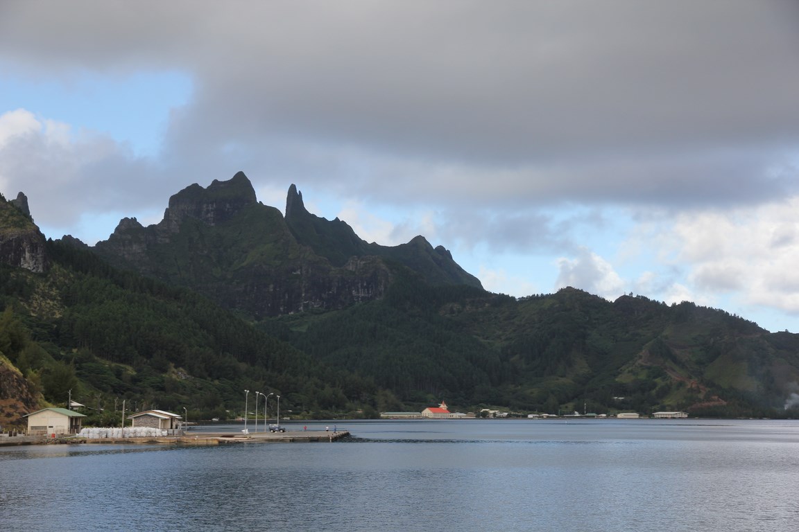 Vue sur le quai de l'îe de Rapa, aux australes - Photo : IRD