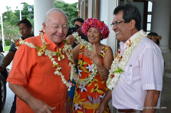 Gaston Flosse et Edouard Fritch, mardi 9 septembre mairie de Pirae, peu avant la tenue du Grand conseil du Tahoera'a Huira'atira