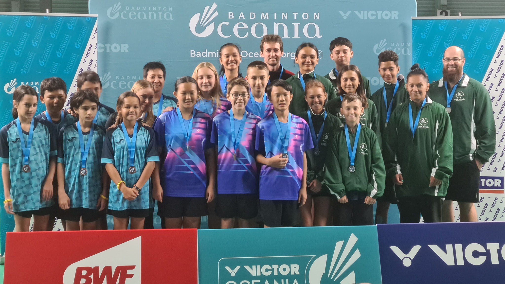 La sélection U15 qui a remporté l'or, samedi, au tournoi par équipe des Oceania. (Photo : Badminton Oceania)