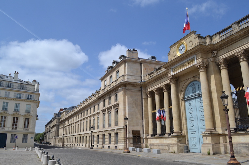 Les députés polynésiens dénoncent "un passage en force" sur la réforme des retraites