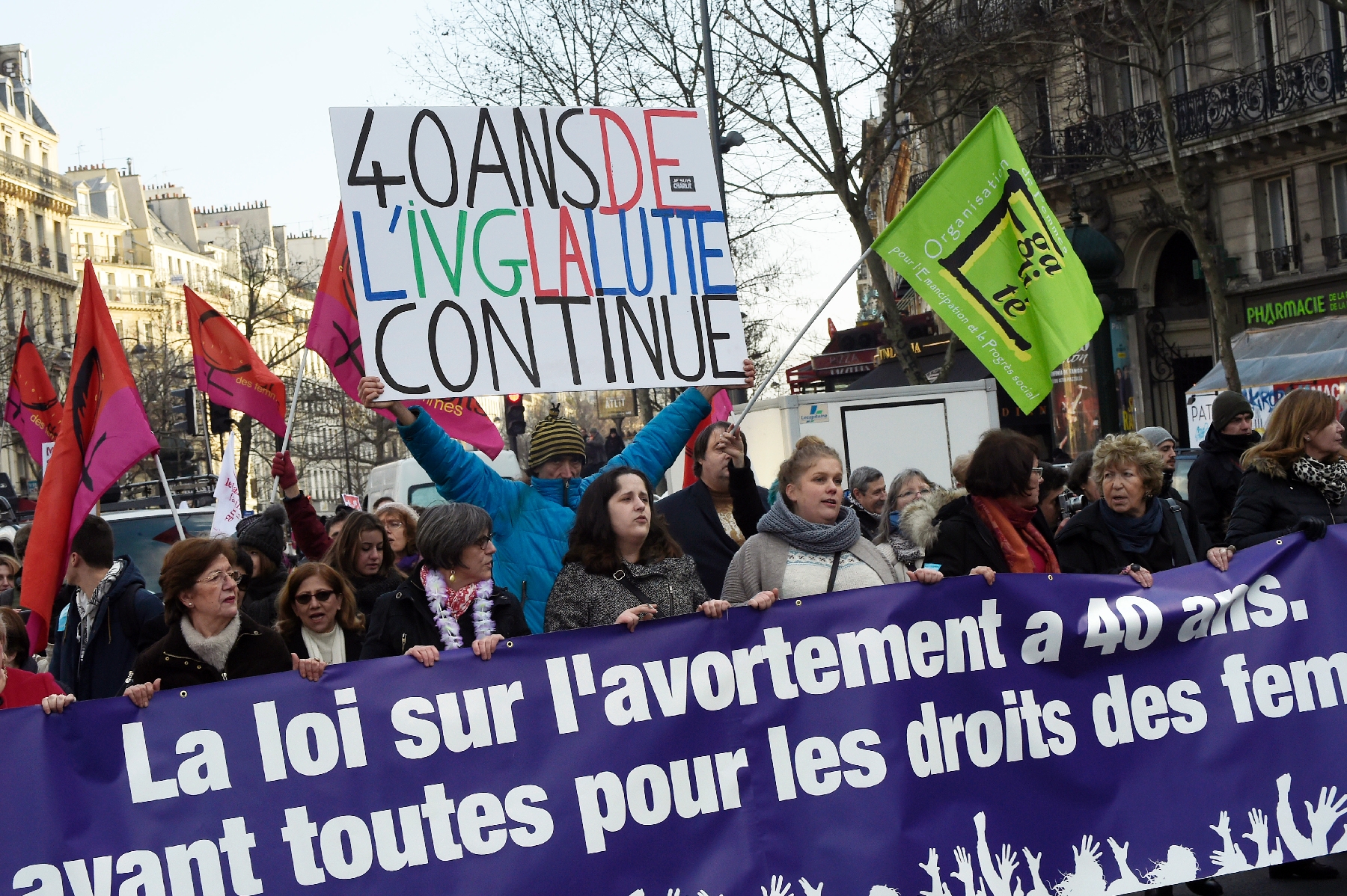 Manifestation à Paris Pour Le Droit Des Femmes Et Livg 