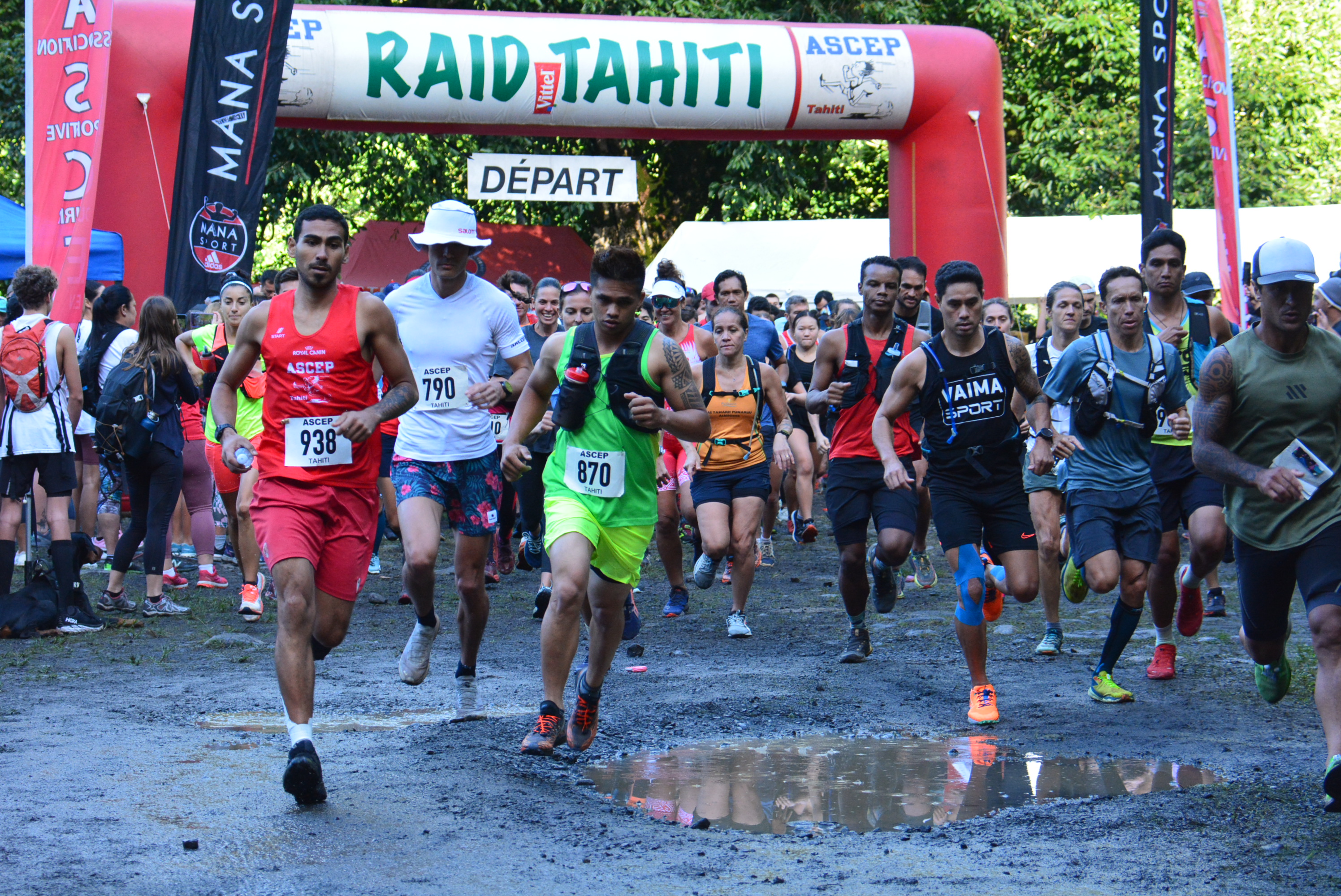 Près de 300 coureurs se sont donnés rendez-vous dimanche dans la vallée de Papeno'o pour prendre aux courses de la 17e édition du Raid Vittel.