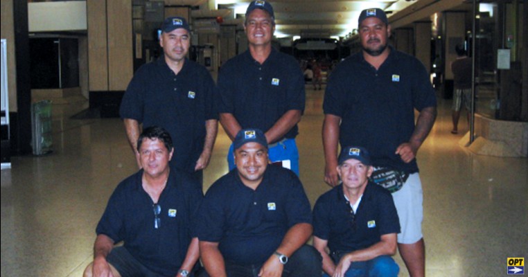 « depart de tahiti » Les six agents de l’OPT lors de leur départ de Tahiti vendredi dernier : Jean Luc Montuelle, René Coulon, Jeremy Lucas, Teva Doucet, Tomi Wallis, Yovanni Parau.