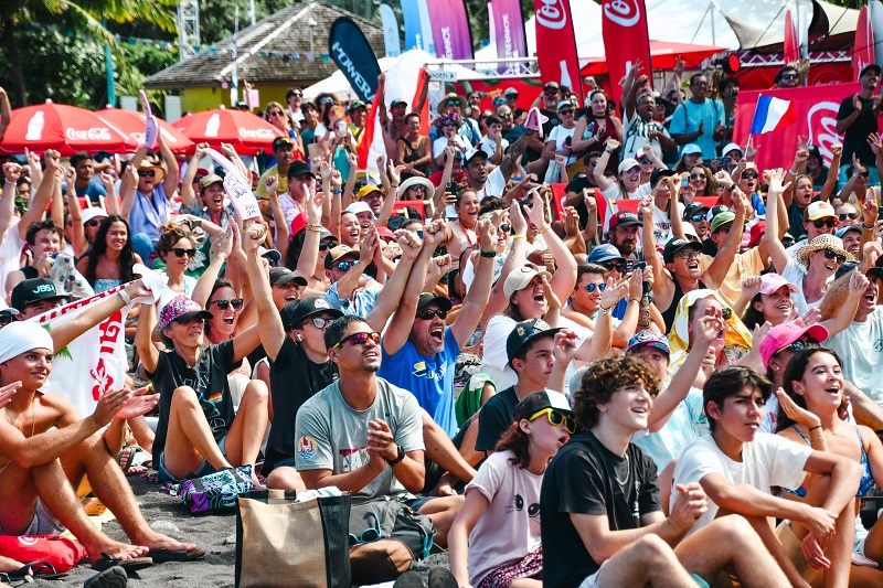 À Teahupo'o, la foule était avec Kauli Vaast