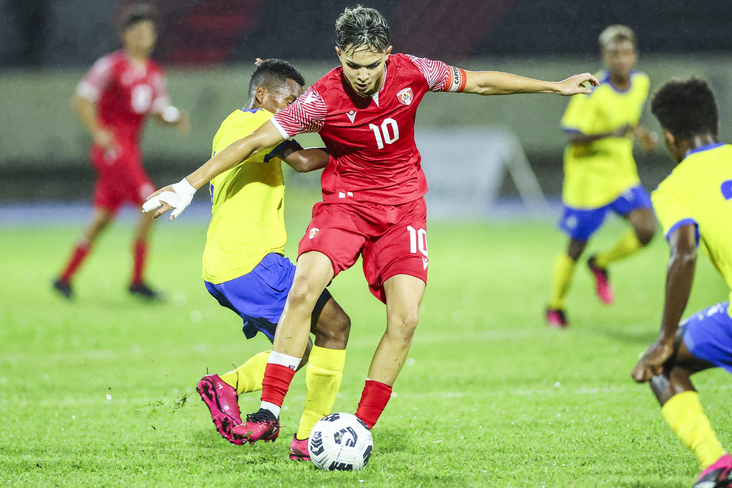 Tiahiti Colombani, la pépite tahitienne signe à l'AJ Auxerre