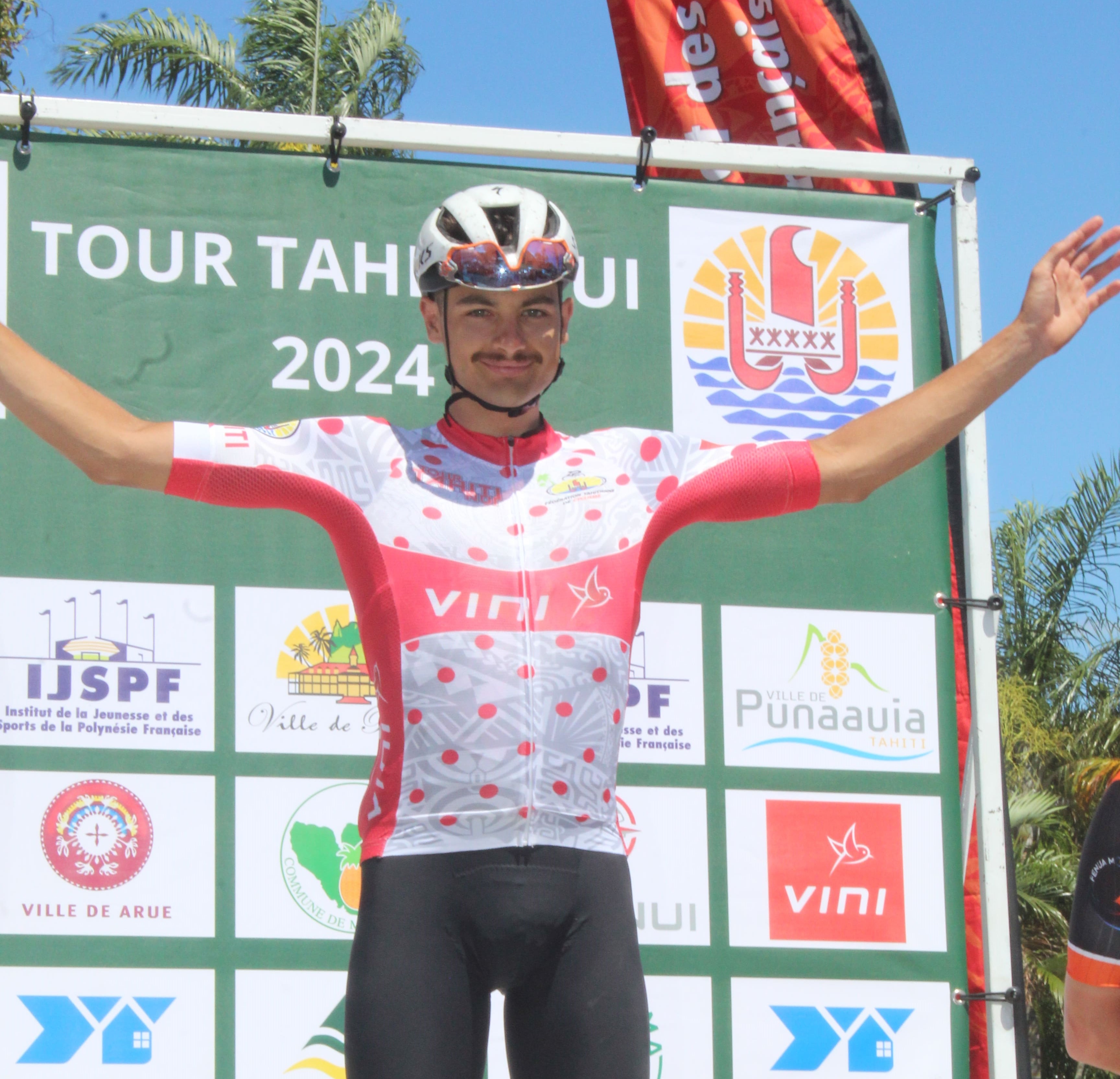 Léo Cazaubiel a fait honneur au cyclisme tahitien en remportant la 5e étape du Tour Tahiti Nui et en endossant le maillot à pois du meilleur grimpeur.