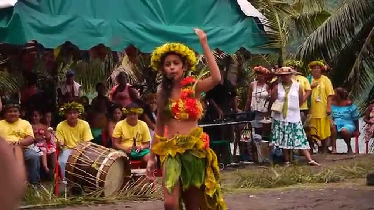 En Polynésie, l'art déclamatoire ancestral redonne confiance aux décrocheurs