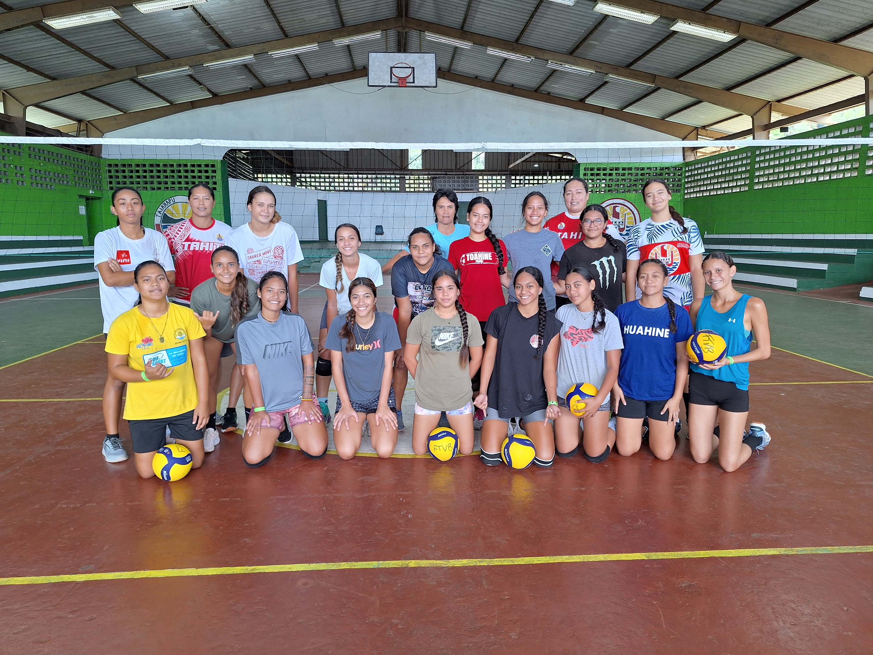 À Vairao, les filles ont enchaîné les exercices.