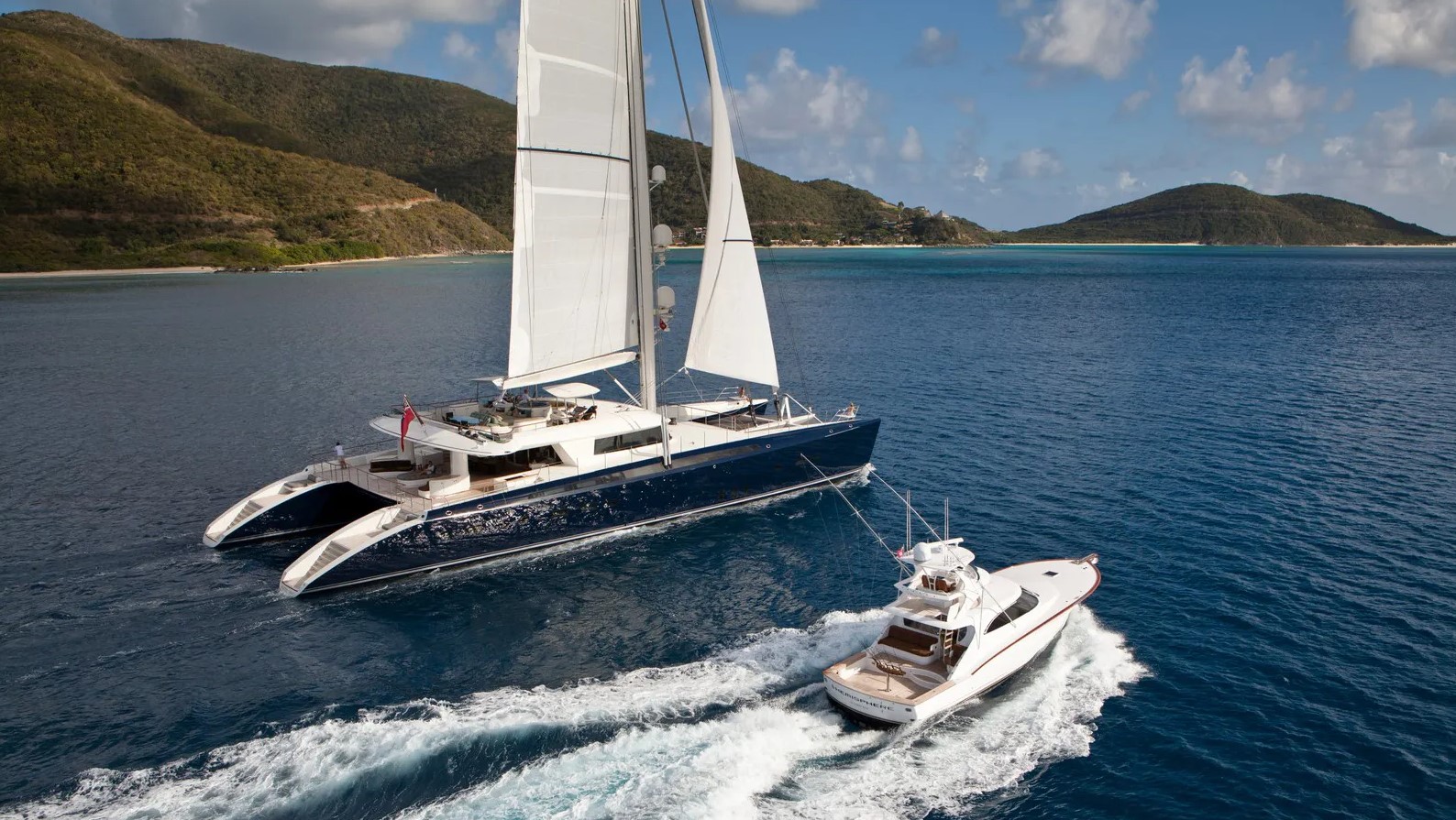 ​Le plus grand catamaran à voile du monde à vendre à Tahiti