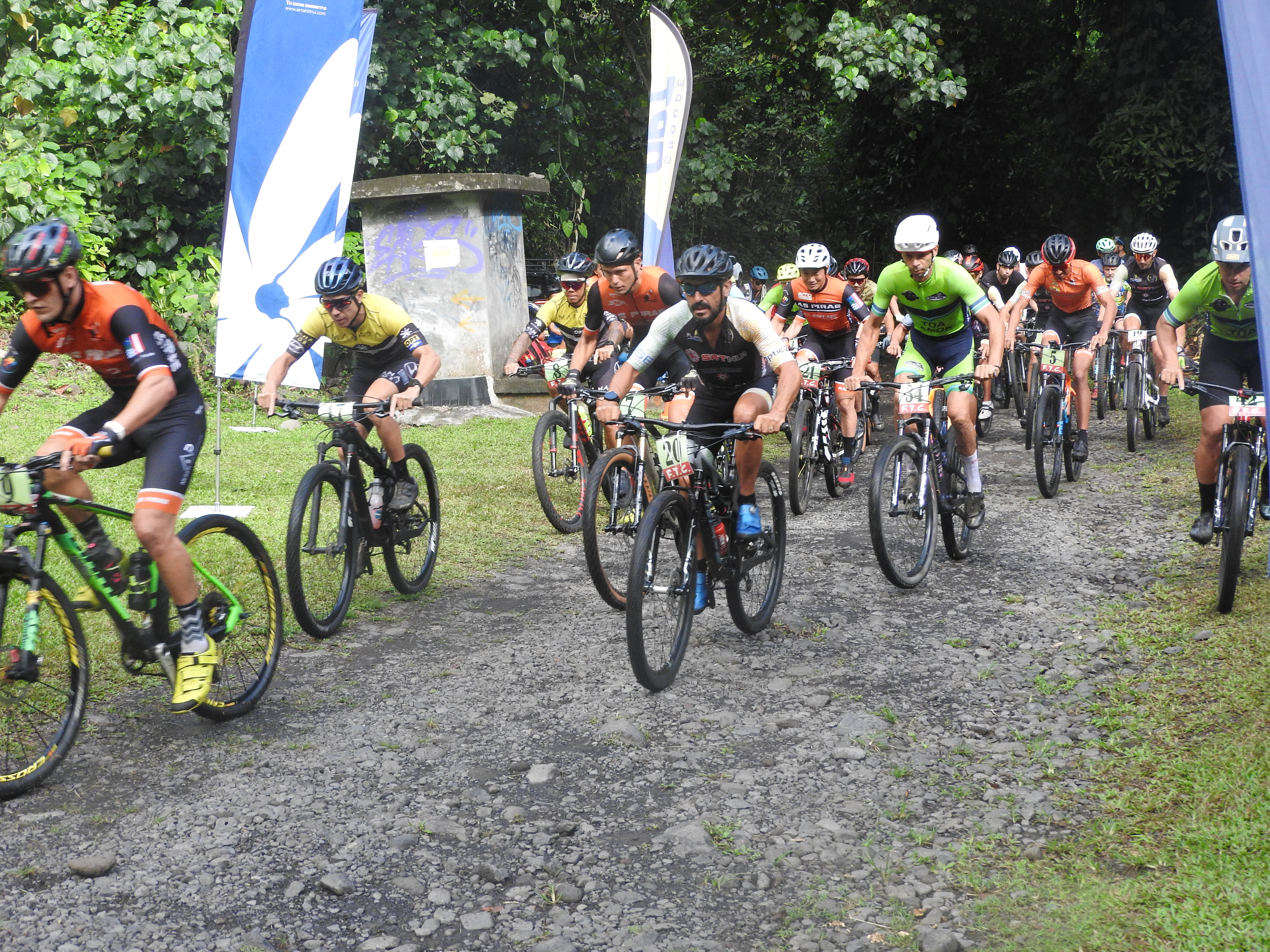 Le MTB challenge roule pour Les Amazones