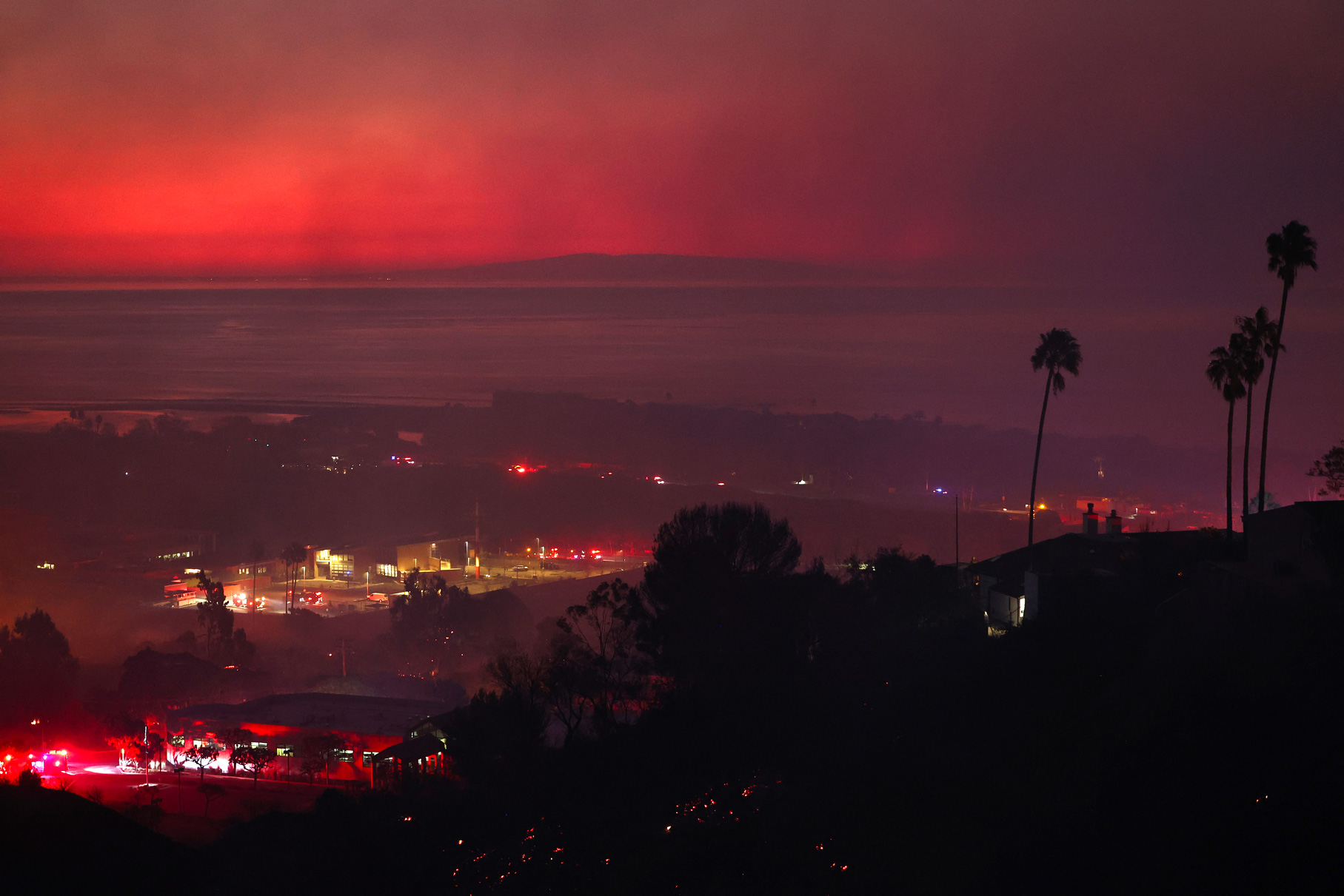 Un incendie se propage rapidement près de Los Angeles