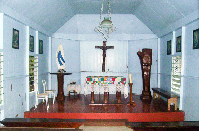 Chapelle du Sacré-Coeur de Marie à Hooumi, Nuku Hiva, Marquises. Photo Anastas