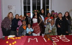 Miss Tahiti rend visite aux malades polynésiens à Paris