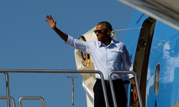 Obama fait escale à Midway, au milieu du Pacifique