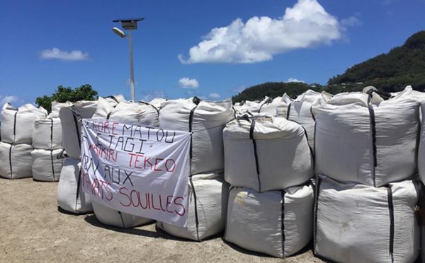 Les 120 m3 de graviers de Hao vendus à Rikitea