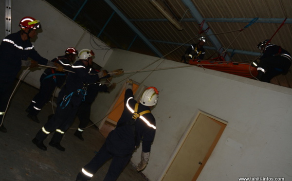 Les sapeurs-pompiers se forment au "sauvetage-déblaiement"