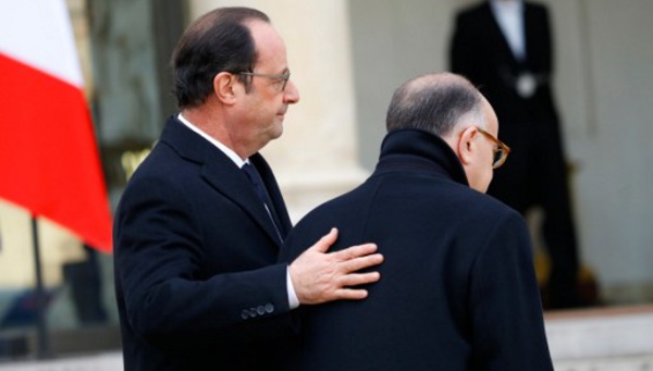 Hollande multiplie les avertissements pour 2017 dans ses derniers voeux présidentiels à Tulle