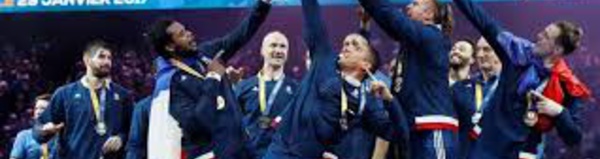 Mondial-2017 - Les Bleus célèbrent leur sixième étoile avec des questions