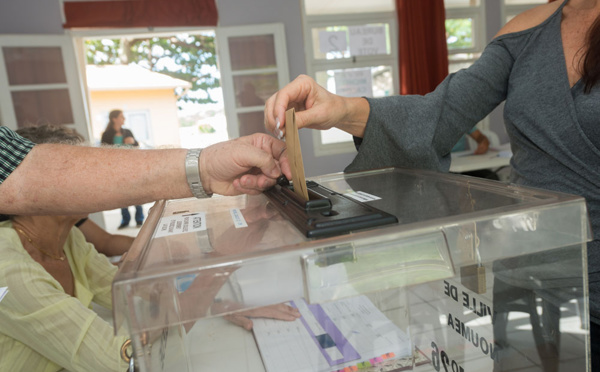 Nouvelle-Calédonie: le référendum d'autodétermination au coeur des législatives