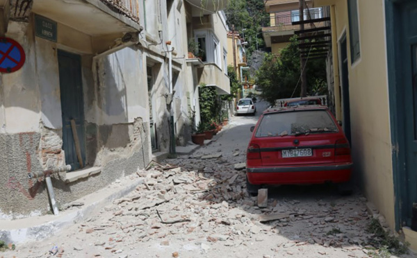 Grèce : un séisme fait un mort et une dizaine de blessés à Lesbos